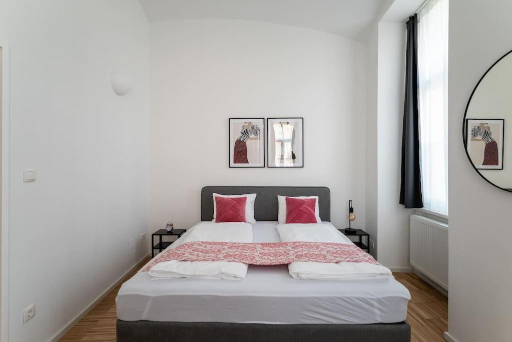 Spacious 2Br Near Attractions By Hm Bécs Kültér fotó